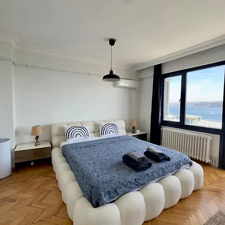 Lejlighed Deluxe Duplex In Center With 210 Degrees Bosphorus Viewed Istanbul