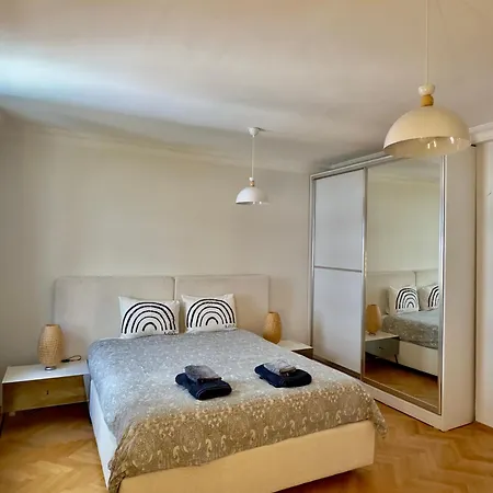 Deluxe Duplex In Center With 210 Degrees Bosphorus Viewed Apartman Isztambul