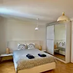 Deluxe Duplex In Center With 210 Degrees Bosphorus Viewed Appartamento Provincia di Istanbul